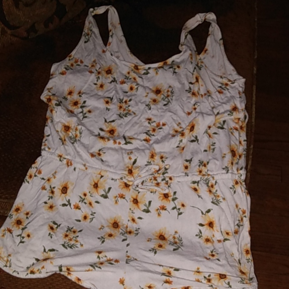 Romper - Picture 2 of 2